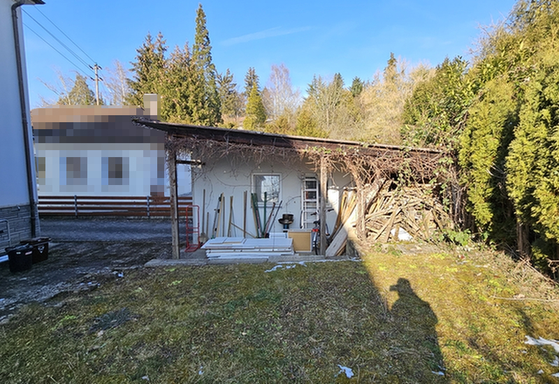 Wohnhaus mit Garage in Aalen - Bild 1