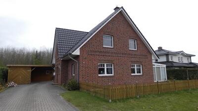 Einfamilienhaus in Karl-Zessin-Straße 32, 26676 Barßel - Bild 1