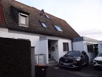 Zweifamilienhaus, Garage, Sonstiges in Schillerstraße  10, 97464 Niederwerrn - Bild 1