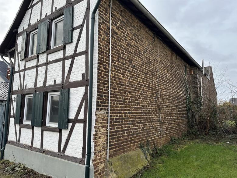 Einfamilienhaus, und Nebengebäude 2x Stall, 1x Scheune in Vettweiß - Bild 4