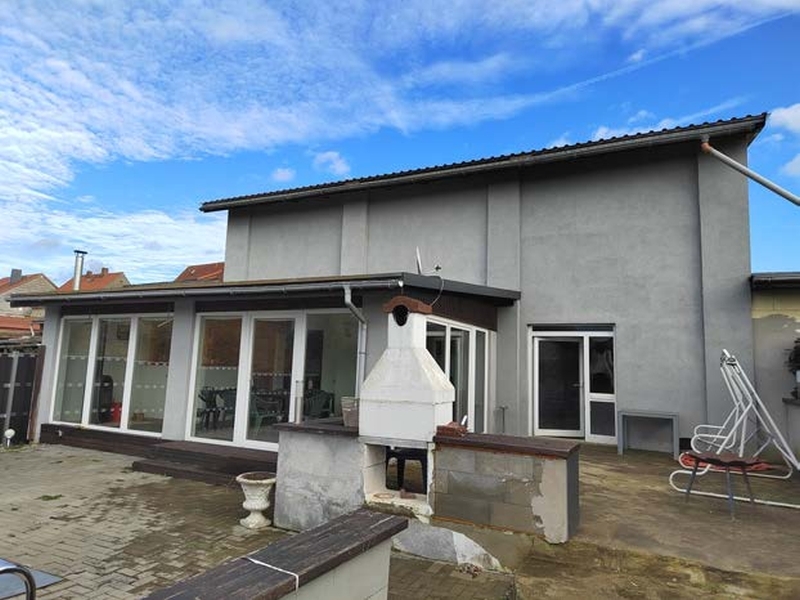 Mehrfamilienhaus mit Nebengebäude in Rehna - Bild 3