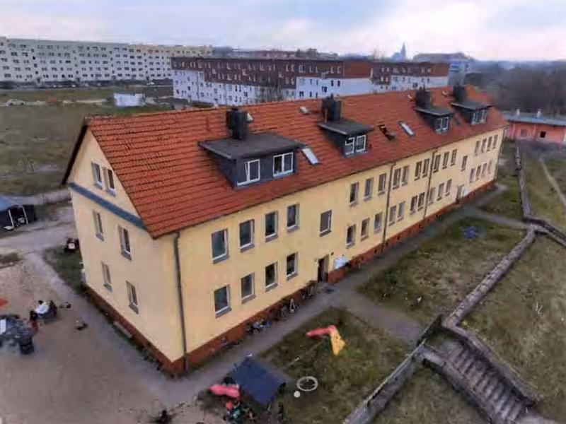 Mehrfamilienhaus in Pasewalk - Bild 2