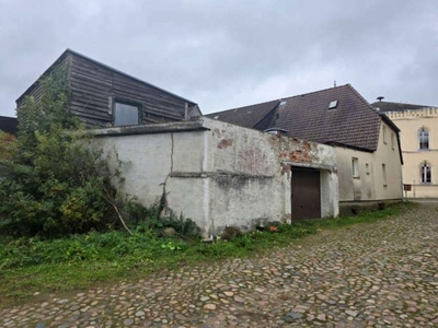 Wohn-/Geschäftshaus mit Nebengebäuden in Am Markt 14, 18337 Marlow - Bild 1