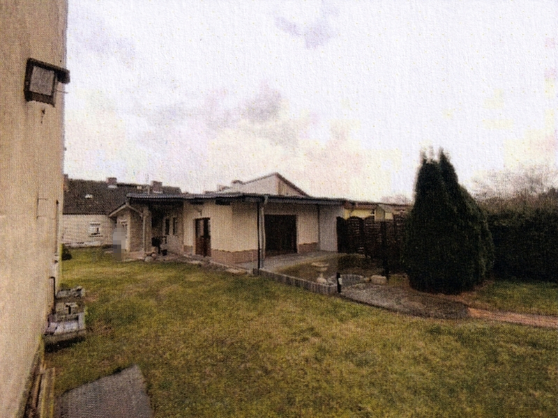 Wohnhaus und Nebengebäude in Gosen - Bild 3