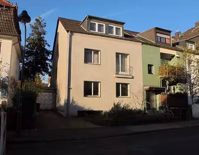 Mehrfamilienhaus, (Dreifamilienhaus) in Artusstraße 42, 40470 Düsseldorf, Rath - Bild 1