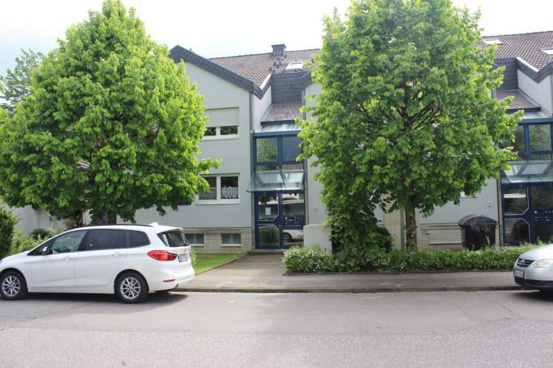 Kfz-Stellplatz (Tiefgarage), Eigentumswohnung (1 bis 2 Zimmer) in Bonn - Bild 3