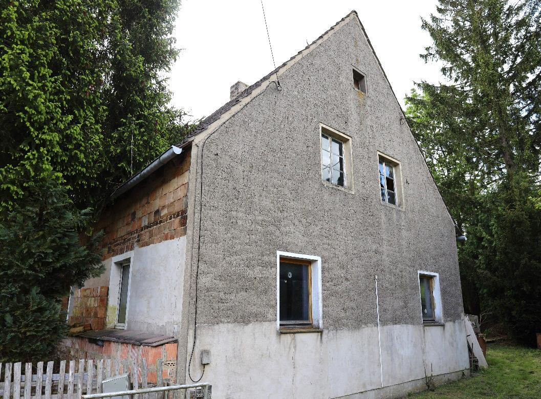 Einfamilienhaus, Scheunen, Garage in Naumburg (Saale) - Bild 1