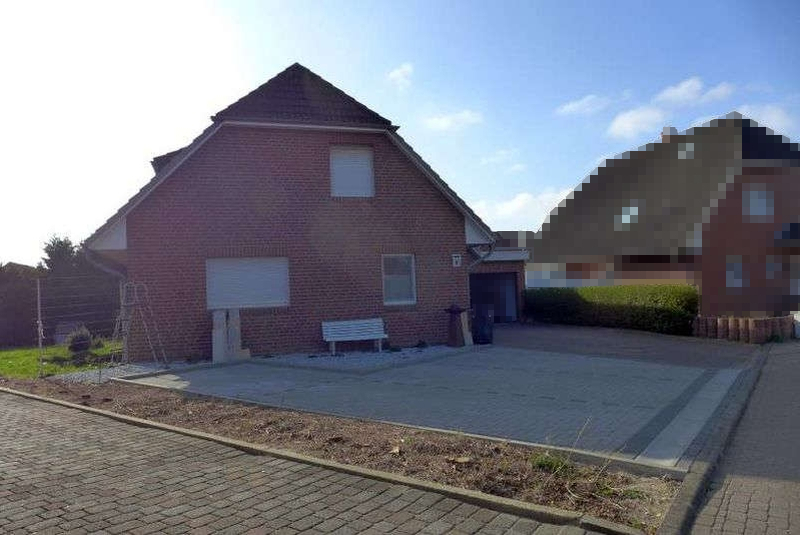 Einfamilienhaus mit Doppelgarage in Kremperheide - Bild 3