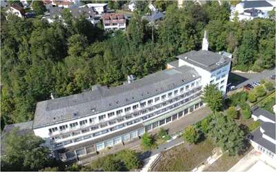 Gewerbeeinheit, ehemaliger Hotelbetrieb (Kurhotel) mit Wohnungen in Am Alleesaal 2, 65307 Bad Schwalbach - Bild 1