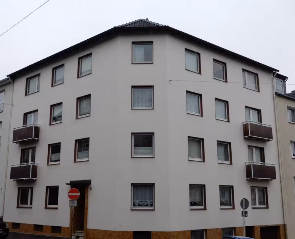 bebautes Grundstück mit einem Mehrfamilienwohnhaus in Wuppertal - Bild 1