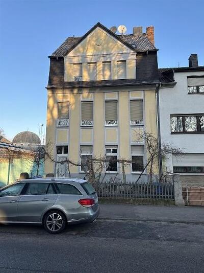 Mehrfamilienhaus in Girbelsrather Straße 75, 52351 Düren, Düren-Ost - Bild 1