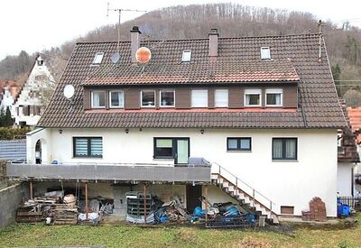 Zweifamilienhaus mit 2 integrierten Garagen in Kirchplatz 7, 73349 Wiesensteig - Bild 1