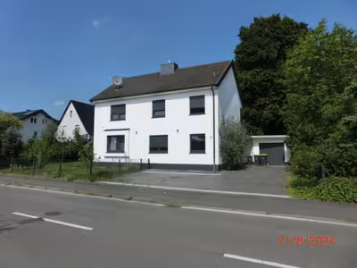 Garage, Einfamilienhaus in Hauptstraße 15, 53721 Siegburg, Kaldauen - Bild 2