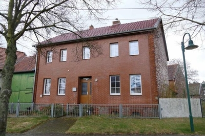 Einfamilienhaus, unbebautes Grundstück und Grünland in Keindorfer Straße 19, 39359 Oebisfelde-Weferlingen OT Etingen - Bild 1