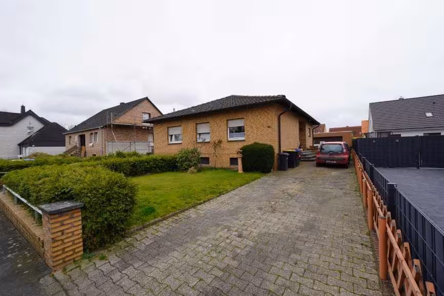 Garage, Einfamilienhaus in Bergkamen - Bild 3