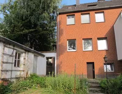 Dreifamilienhaus in Sandstraße 34, 40627 Düsseldorf, Unterbach - Bild 1