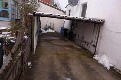 kleine Doppelhaushälfte mit Erweiterungsbau und anschließendem Nebengebäude in Oststraße 91, 00000 Fürth - Bild 2