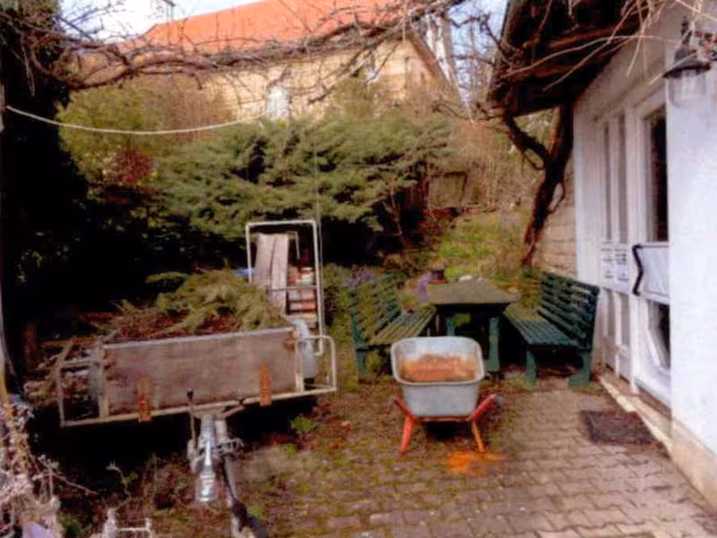 Dreifamilienhaus mit 3 Garagen in Dettenhausen - Bild 3