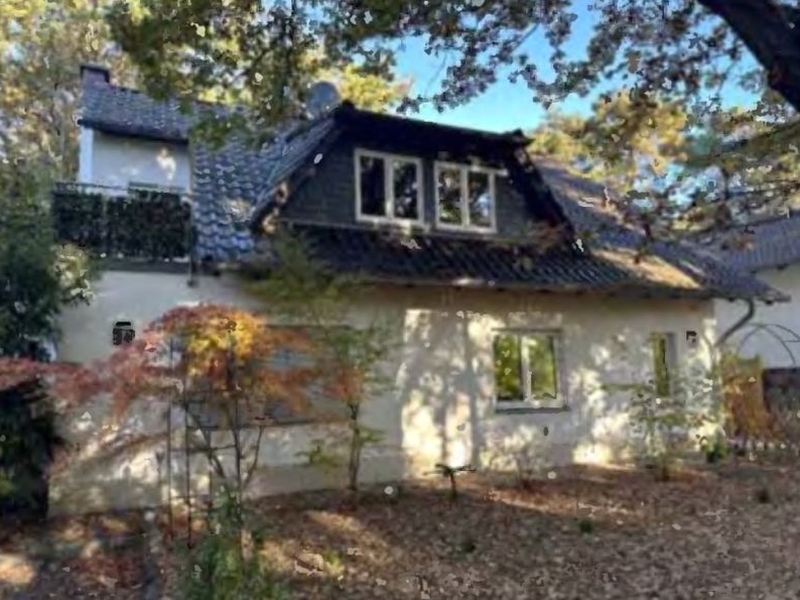 Einfamilienhaus mit Doppelgarage und Zweifamilienhaus mit Garage in Kleinmachnow - Bild 4