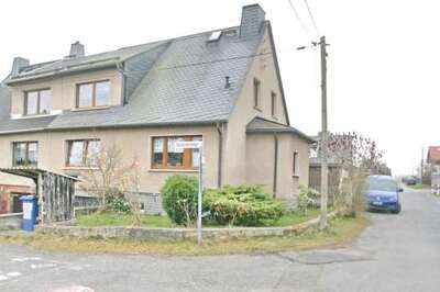 Doppelhaushälfte in Holunderweg  1, 08529 Plauen - Bild 1