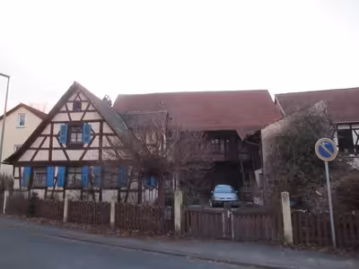 Wohnhaus, Nebengebäude in Mühlweg 4, 96117 Memmelsdorf, Drosendorf - Bild 1