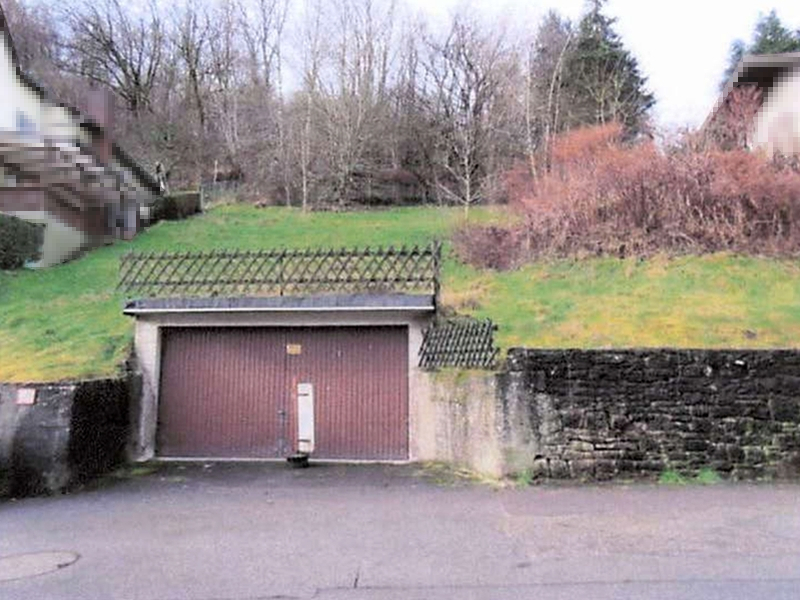 Grundstück mit Garage in Schönau - Bild 1