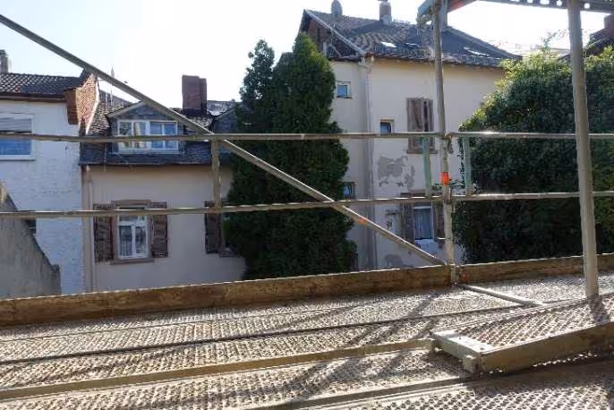 Mehrfamilienhaus in Frankfurt am Main - Bild 1