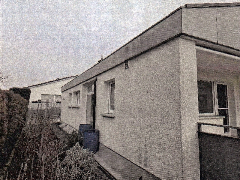 Einfamilienhaus mit Einliegerwohnung und Einzelgarage in Oberriexingen - Bild 1