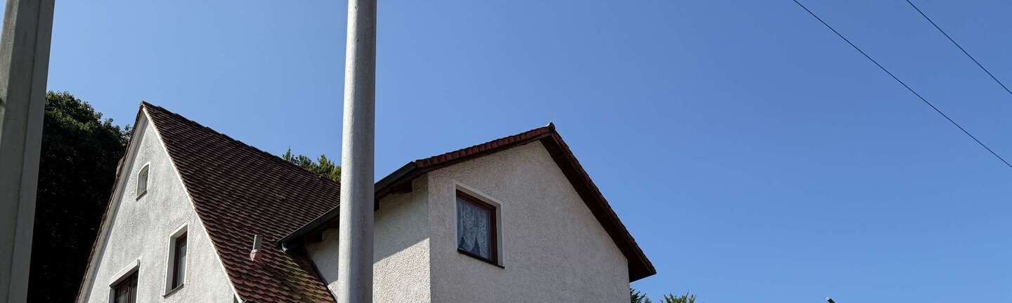 Doppelhaushälfte in Nittendorf - Bild 1
