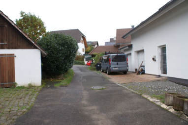 Reihenhaus, Kfz-Stellplatz, Einfamilienhaus, Altbau ehem. landw. Gebäude in mäßigem Zustand in Nümbrecht - Bild 3
