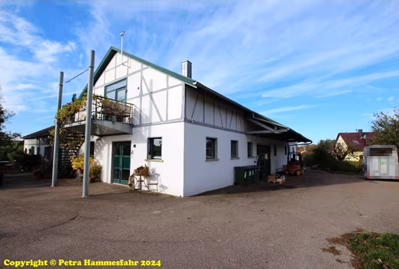 Betriebsgebäude und Nebengebäude (Pferdestall) in Künzelsau - Bild 1