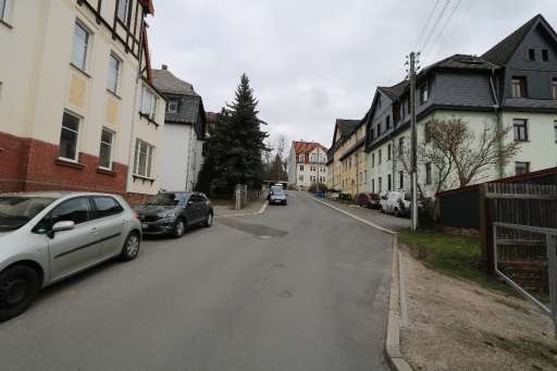 Mehrfamilienhaus, Garage in Werdau - Bild 2