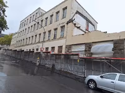 Abrissreifes Fabrikgebäude, Garagengebäude und Garagen-Lager in Christbusch 6, 8 und Hesselnberg, 42285 Wuppertal, Barmen - Bild 2