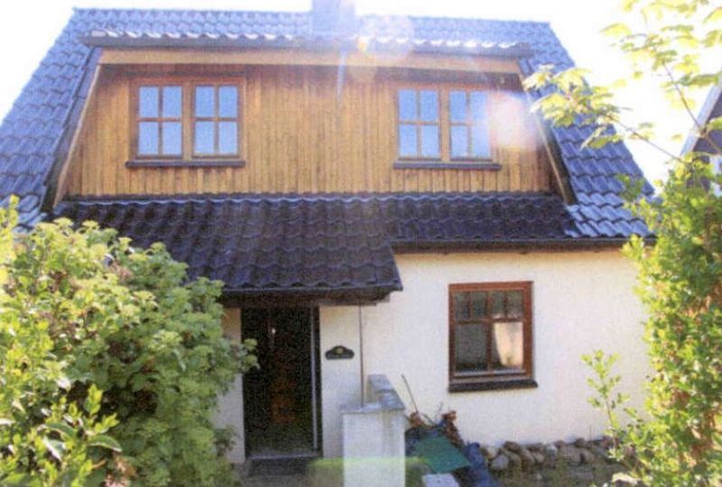 Einfamilienhaus mit teilunterkellerter Garage in Bad Schwartau - Bild 1