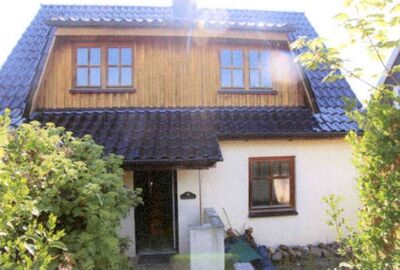 Einfamilienhaus mit teilunterkellerter Garage in Am Brahmberg 21, 23611 Bad Schwartau - Bild 1