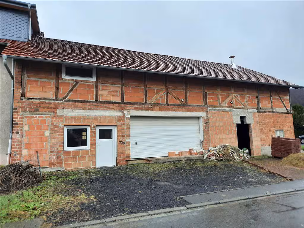 Wohngebäude und Gewerberäume in Röhrda - Bild 3