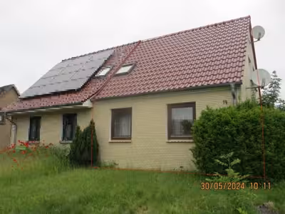 Erbbaurecht, Doppelhaushälfte mit Garage und Schuppen in Husumer Straße 14, 24837 Schleswig - Bild 1