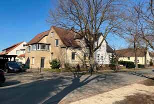Garage, Doppelhaushälfte in Lage - Bild 1