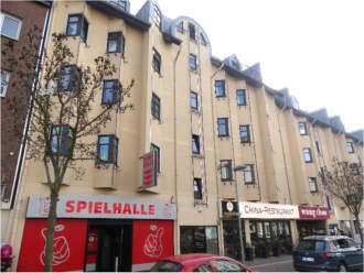 Teileigentum in einem Wohn-/ und Geschäftshaus; Miteigentumsanteil am Grundstück, verbunden mit dem Sondereigentum an der gewerblichen Einheit im Dachgeschoss, nebst Kelleraum in Homberger Straßem 70A, Essenberger Straße 1 D, 47441 Moers, Moers - Bild 1