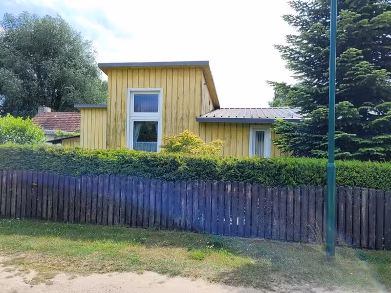 Einfamilienhaus mit Wohn-Nebengebäude mit Carport in Zehdenick - Bild 2