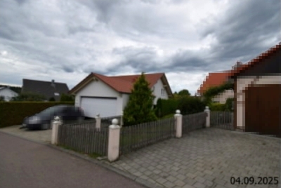 Wohnhaus mit Doppelgarage in Utzenbergblick 14, 73457 Essingen-Lauterburg - Bild 1