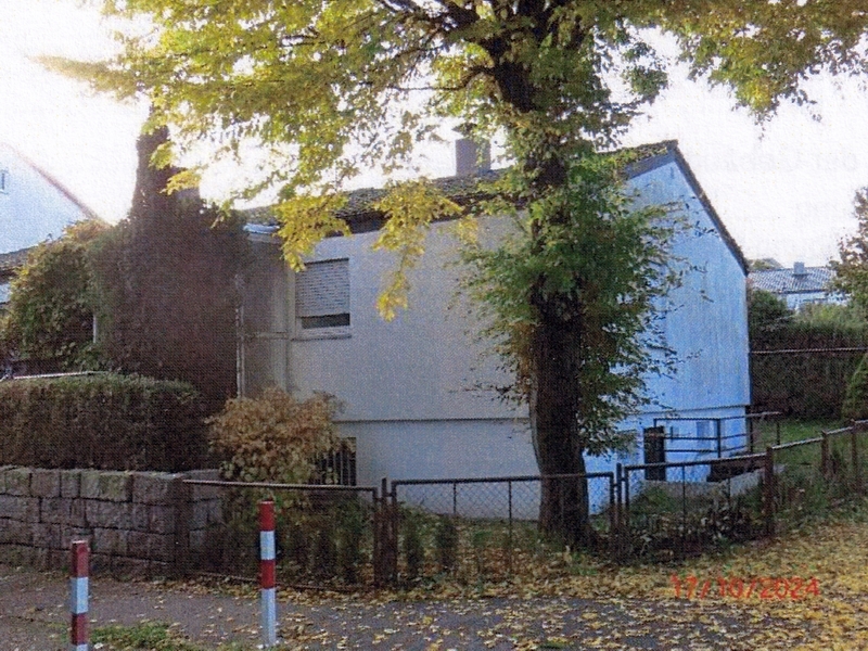 Einfamilienwohnhaus (Fertighaus) nebst Garage in Bietigheim-Bissingen - Bild 2