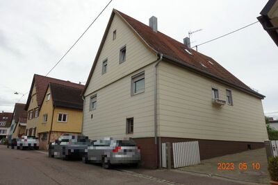 Zwei Wohnhäuser (genutzt wie ein Zweifamilienwohnhaus) in Lupinenstraße 11a, 11b, 70599 Stuttgart-Plieningen - Bild 1