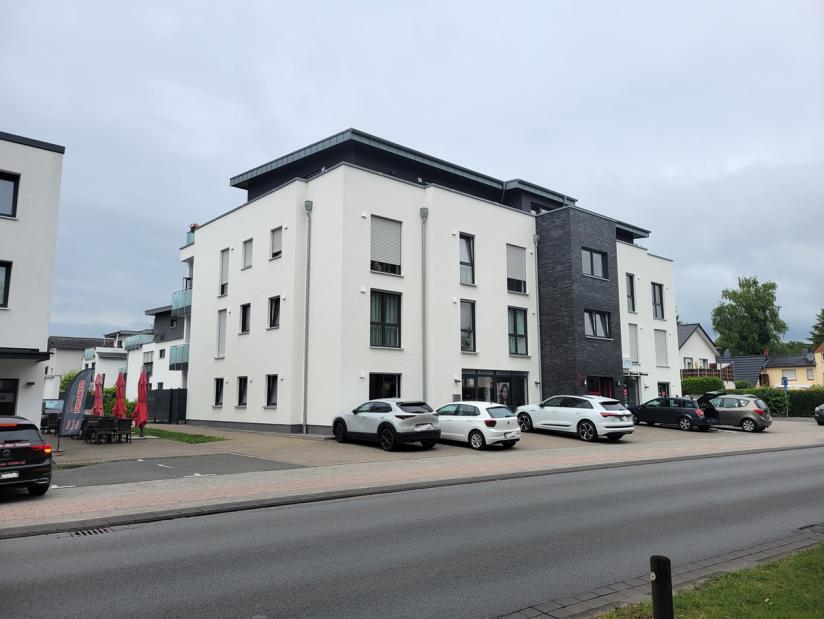 Kfz-Stellplatz, Eigentumswohnung (3 bis 4 Zimmer) in Paderborn - Bild 2