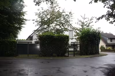 Garage, Einfamilienhaus in Finkenweg 23, 40883 Ratingen - Bild 2