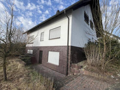 Eigentumswohnung (3 bis 4 Zimmer), Mehrfamilienhaus mit 2 Eigentumswohnungseinheiten in Am Rengesberg 22, 59964 Medebach, Oberschledorn - Bild 2