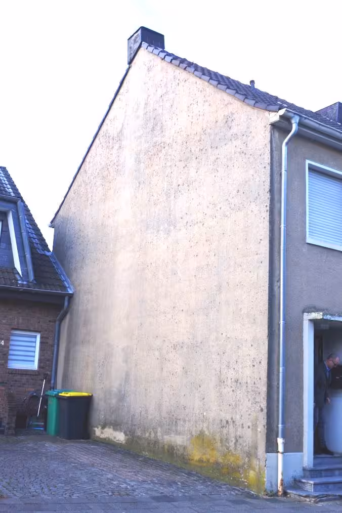 Einfamilienhaus, Einfamilienhausgrundstück, sanierungsbedürftig, d. W. für baulich illegale/überalterte Nebengebäude Abbruch unterstellt in Jüchen - Bild 4