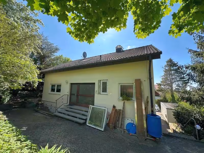 Einfamilienhaus mit Doppelgarage in Westhausen - Bild 3