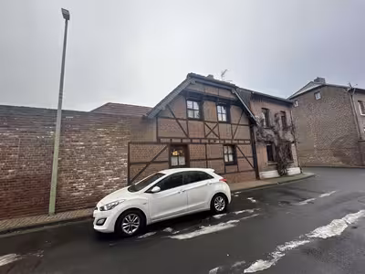 Einfamilienhaus, diverse Nebengebäude, ehemalige Stallungen in Ginnstraße 21, 52445 Titz - Bild 2