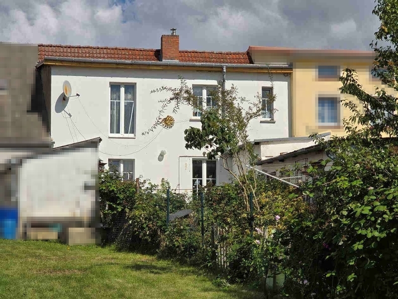 Einfamilienwohnhaus mit Einliegerwohnung und Nebengebäude in Demmin - Bild 1